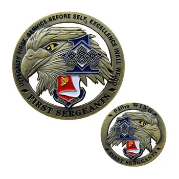 Коледни подаръци бронзова монета на военновъздушните сили на САЩ 940-то крило на Първите офицери орел колекционерски монети повикване