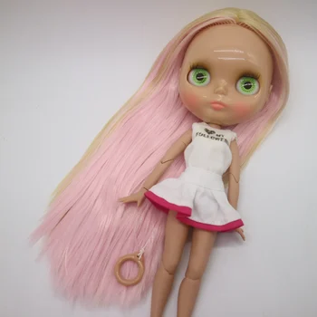 Кукла блайт tait телесен цвят със смесени коса без бретон тен на кожата