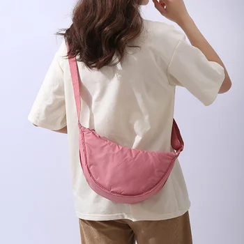 Проста найлон дамска чанта-скитник през рамо, обикновен женски преносими меки чанти-незабавни посланици, нов дизайн, малки чанти-портфейли за момичета