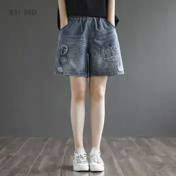 Скъсани дънкови къси панталони с бродерия, дамски летни нови модни шорти свободно намаляване в корейски стил, по-големи размери, ежедневни микроштамповки, памук