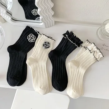 Сладки чорапи с волани, дамски памучни чорапи цветове камелия, женски, черно-бели чорапи, пролетно-есенни корейски модерни ежедневни чорапи в стил Kawai