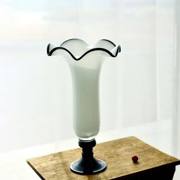 Черно-бяла Стара Стъклена Ваза-лампа ръчна изработка, минималистичные украса за цветя композиции в стил креативно изкуство